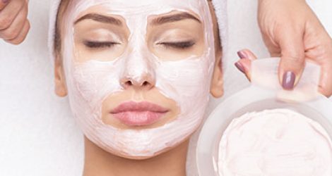 woman-receiving-facial-mask-in-spa-beauty-salon-VZE7P36.jpg